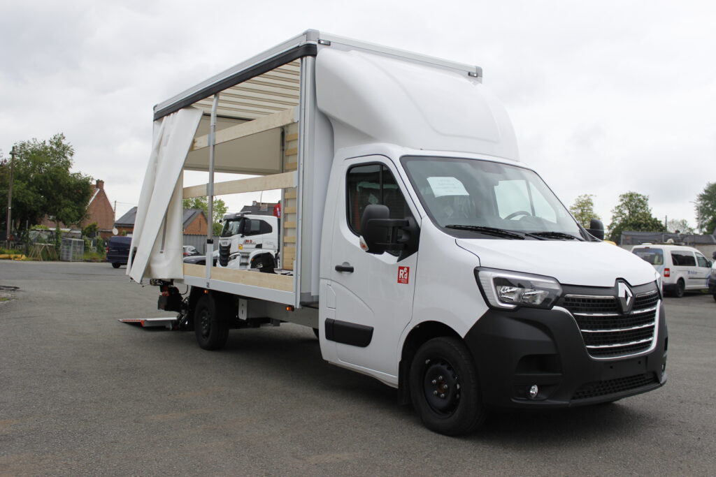 Caisse bâchée Master